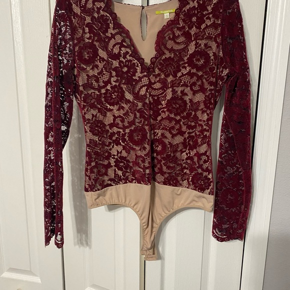 Gianni Bini Lace Bodysuit - Picture 2 of 6